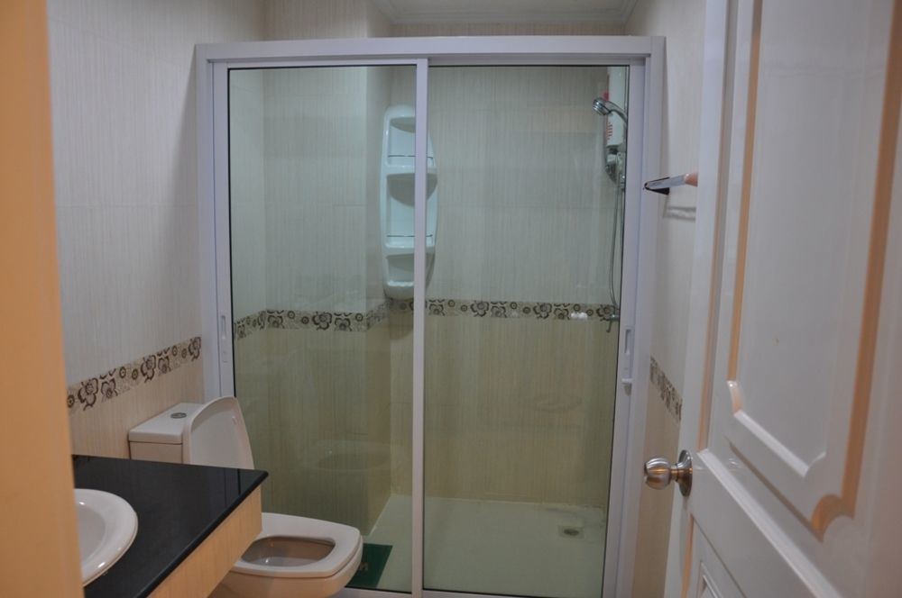 Hill Top Service Suites Bang Lamung Exteriér fotografie