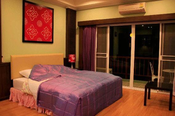Hill Top Service Suites Bang Lamung Pokoj fotografie