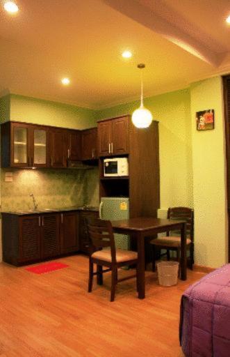 Hill Top Service Suites Bang Lamung Pokoj fotografie