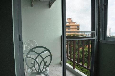 Hill Top Service Suites Bang Lamung Pokoj fotografie